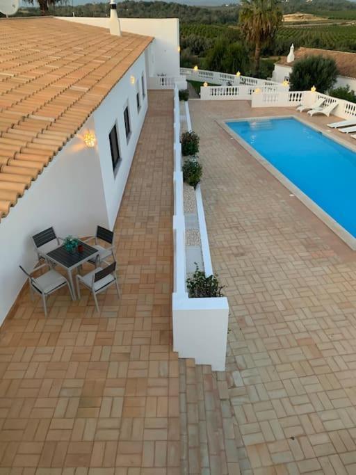 Blue Skies Villas 1&2 Mexilhoeira Grande Екстериор снимка